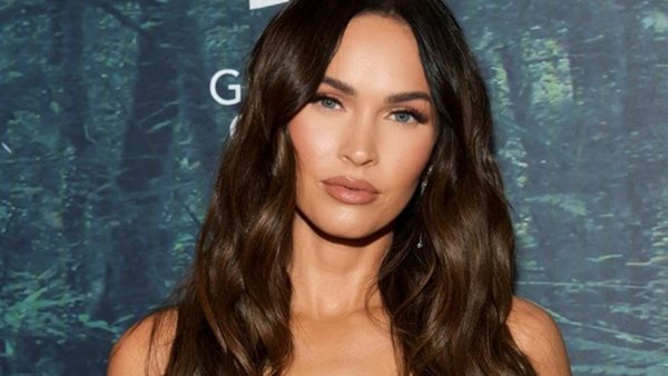 H Megan Fox νιώθει ευγνωμοσύνη που βοήθησε πολλές queer γυναίκες να κάνουν coming out