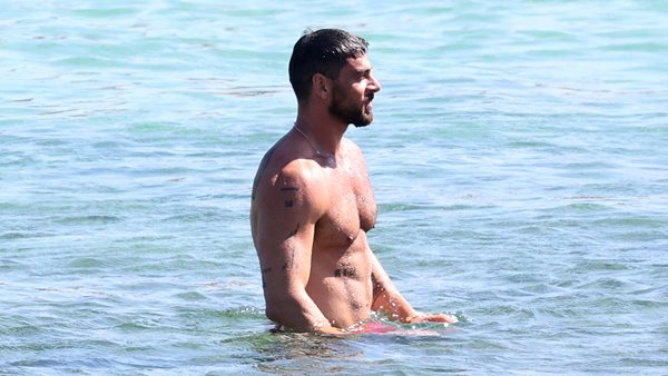 Μικέλε Μορόνε, άλλος ένας σταρ γοητευμένος από τη Μύκονο.