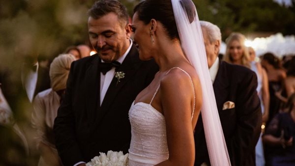 Αντώνης Ρέμος & Υβόννη Μπόσνιακ - Επέτειος τριών χρόνων γάμου για το ζευγάρι