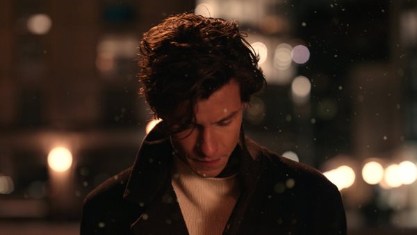 Σε συναισθηματική χιονοθύελλα ο Shawn Mendes στο music video του "It’ll Be Okay"