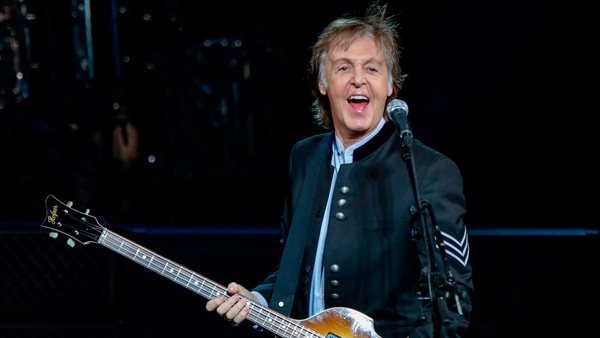 Beatlemania: Οι χειρόγραφοι στίχοι του "Hey Jude" πουλήθηκαν προς 910.000 δολάρια
