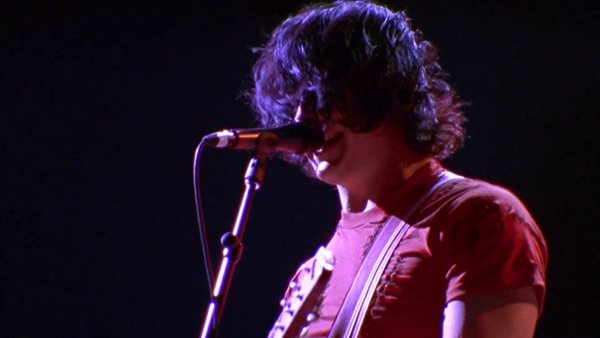 Coachella: Για πρώτη φορά σε high quality η εμφάνιση των White Stripes το 2003