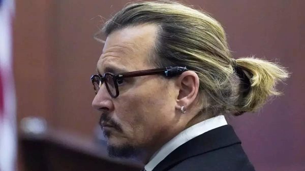 Johnny deep - Έδωσε performance-έκπληξη σε συναυλία του Jeff Beck