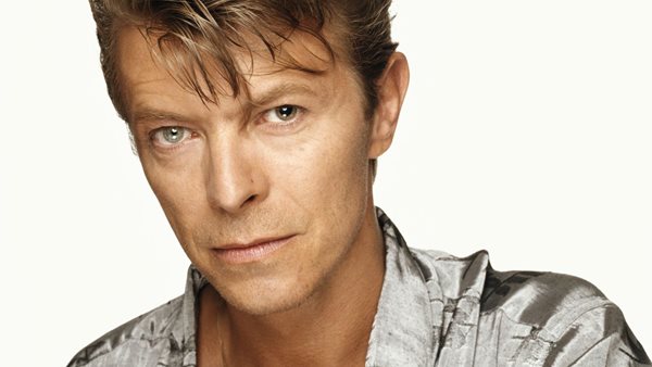 Όταν ο David Bowie χάρισε δύο κιθάρες στον Lewis Hamilton