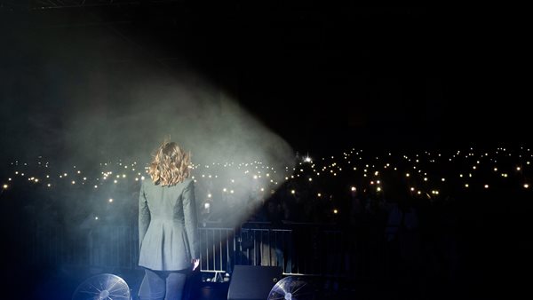 Αποκριάτικο ξεφάντωμα με τη Λένα Ζευγαρά και τον Λάμψη 92.3!