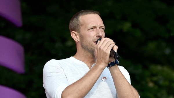 #TogetherAtHome: Ο Chris Martin σε ένα live video από το σπίτι του