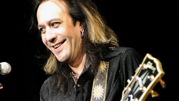 Cinderella - Τα tributes των μελών στον Jeff LaBar