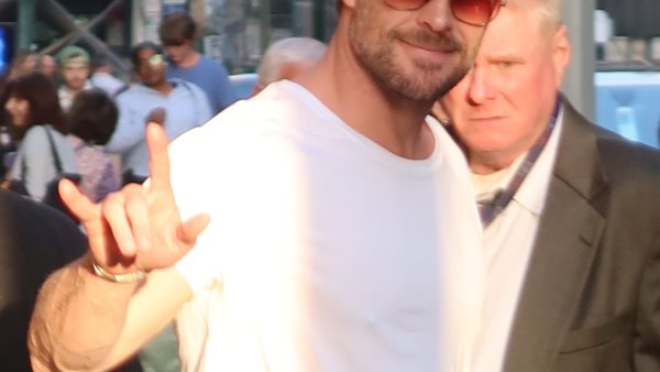 Chris Hemsworth: Συνέντευξη στον Stephen Colbert!