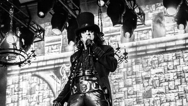 #RockThisDay - 4 Φεβρουαρίου: Γεννιέται ο Alice Cooper