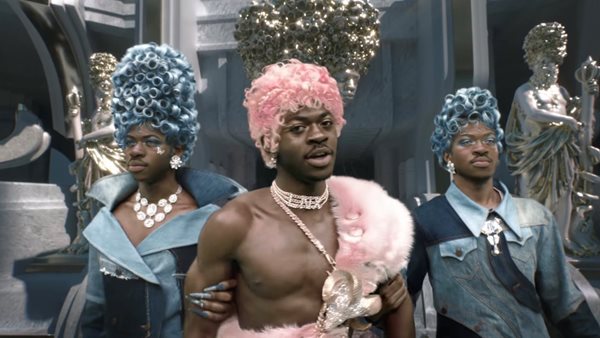 Lil Nas X - Ποιους ονειρεύεται στο remix του "Montero (Call Me By Your Name)";