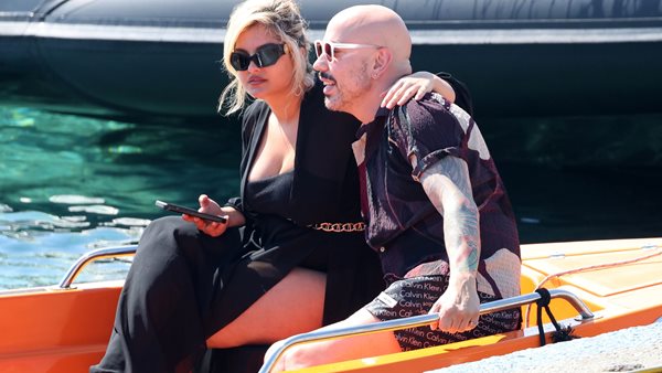 Η τραγουδίστρια Bebe Rexa στη Μύκονο!