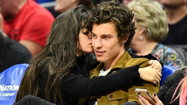 Ο Shawn Mendes και η Camila Cabello γίνονται viral για έναν πολύ περίεργο λόγο