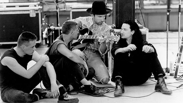 Η επετειακή επανακυκλοφορία του "All That You Can't Leave Behind" των U2