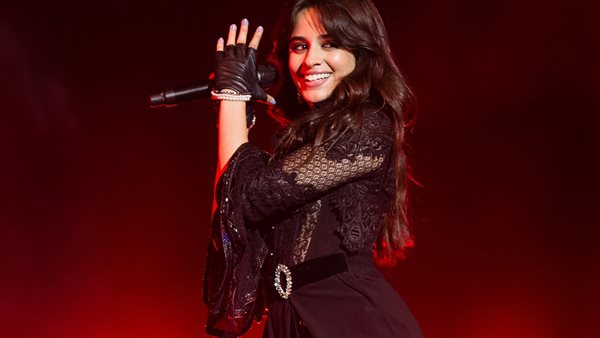 Yay or Nay; Total black, ασύμμετρο look για την Camila Cabello