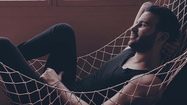 "Είναι που νιώθω" - Το ολοκαίνουριο τραγούδι του Νικηφόρου