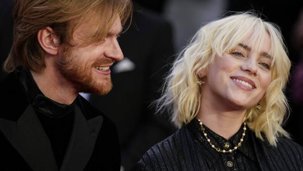 Billie Eilish - Επέστρεψε στο στούντιο μαζί με τον αδερφό της Finneas