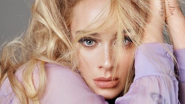 Η Adele ξεκαθαρίζει πως δεν πρέπει να περιμένουμε "έναν δίσκο διαζυγίου"