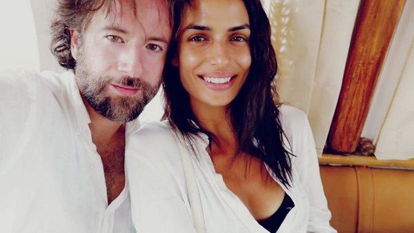 Τόνια Σωτηροπούλου & Κωστής Μαραβέγιας - Τα πρώτα τους Χριστούγεννα ως παντρεμένο ζευγάρι