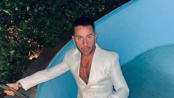 Ο Γιώργος Μαζωνάκης σε χαλαρές στιγμές