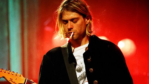 Η κιθάρα του Kurt Cobain από το "Smells Like Teen Spirit" πουλήθηκε για (σχεδόν) 5 εκατ. δολάρια