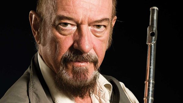 Ο Ian Anderson αποκαλεί "της σειράς" την μουσική των Who και των Rolling Stones