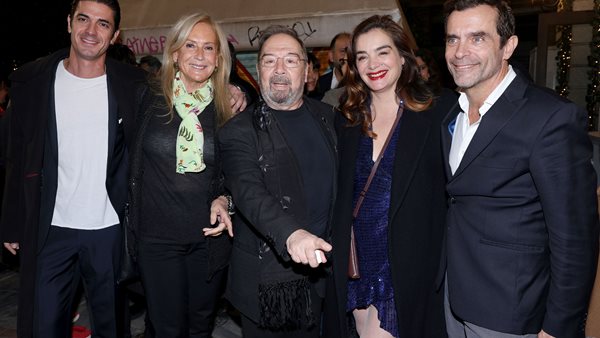 Θέατρο Μουσούρη επίσημη πρεμιέρα "The Humans"