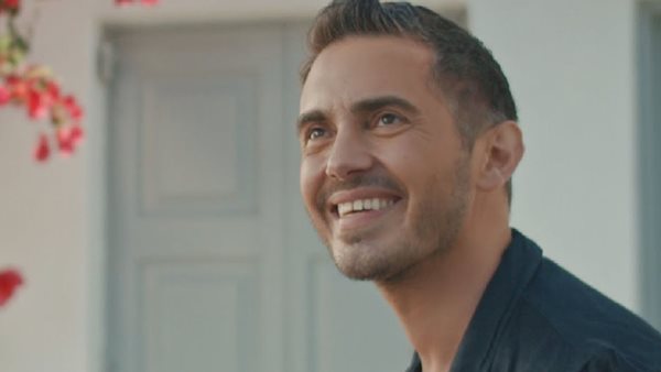 Ο Μιχάλης Χατζηγιάννης για την εισβολή στην Κύπρο: "Οι γονείς μου παντρεύτηκαν μια ημέρα πριν"