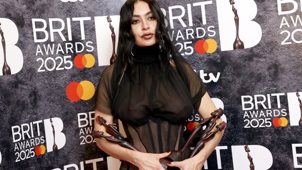 BRIT Awards 2025: Μεγάλη νικήτρια της βραδιάς η Charli XCX!