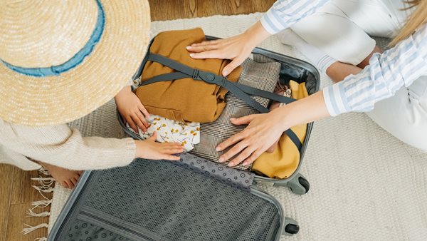 6 απλά tips για να φτιάξεις την πιο ελαφριά βαλίτσα των φετινών διακοπών