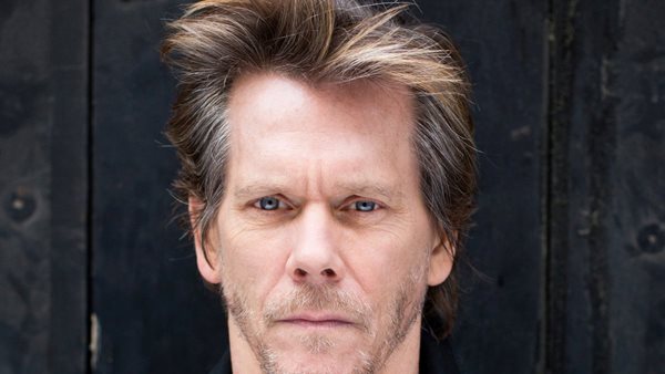 Ο Kevin Bacon τραγούδησε Radiohead στις... κατσίκες του