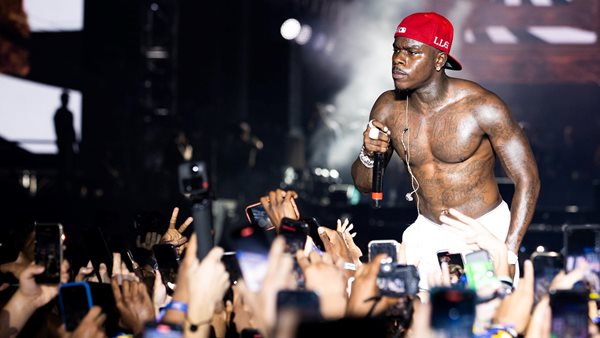 Ο DaBaby απολογήθηκε δημόσια για τα απαράδεκτα σχόλια που έκανε on stage