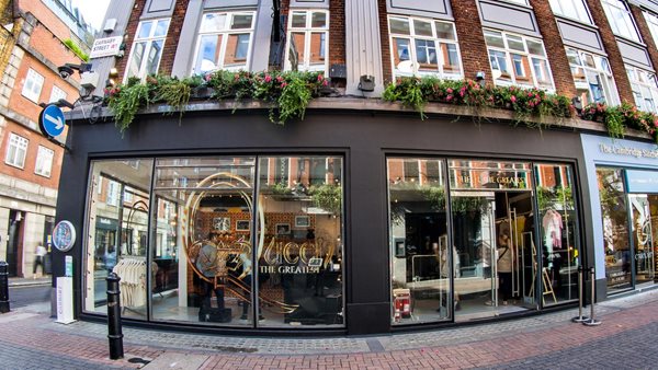 Άνοιξε pop-up shop των Queen στην Carnaby Street του Λονδίνου