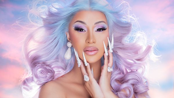 Η Cardi B έχει αυτοπεποίθηση κι αυτό βγαίνει προς τα έξω