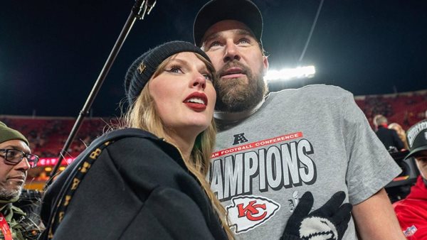 Taylor Swift & Travis Kelce-ανακοίνωσαν τον αρραβώνα τους.