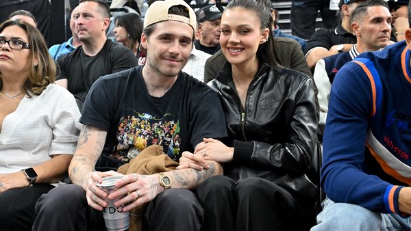 Brooklyn Beckham: αμήχανος ανάμεσα σε δύο οικογένειες.