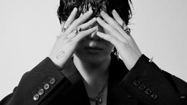 Η νέα μεγάλη καλοκαιρινή επιτυχία ήρθε από τον Jung Kook