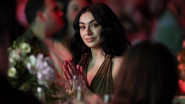 Στον απόηχο του "Brat Summer" και τα Brit Awards 2025!