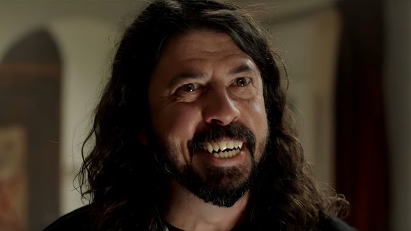 "Studio 666" - Τα πρώτα reviews για τη νέα κωμωδία τρόμου των Foo Fighters