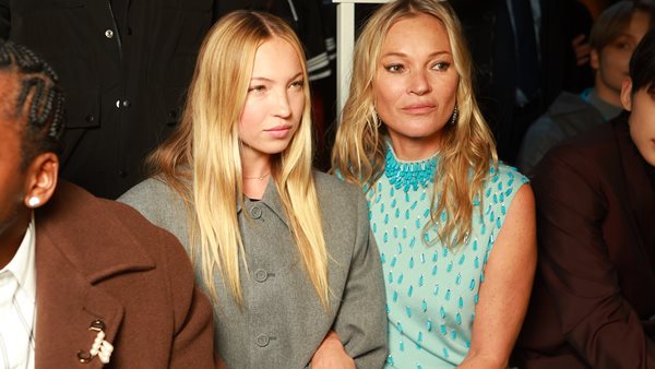Η Kate Moss και η κόρη της Lila στην επίδειξη μόδας Dior!