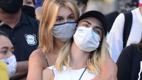 Kaia Gerber - Cara Delevingne: Είναι το νέο ζευγάρι της showbiz;