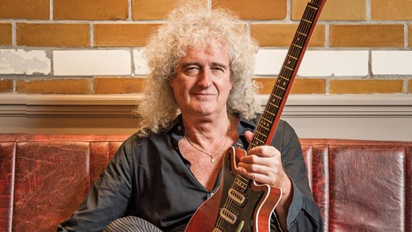Μαθήματα κιθάρας από τον Brian May μέσω instagram