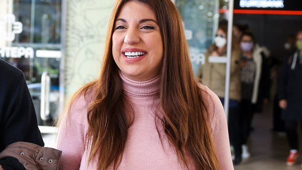 Η Μελίνα Μακρή δείχνει το σώμα της ενάμιση μήνα μετά τη γέννηση του γιου της