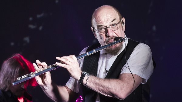Ο Ian Anderson δίνει συμβουλές στους Coldplay