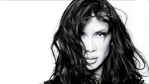 Συνεχίζει στην Panik Platinum η Πάολα