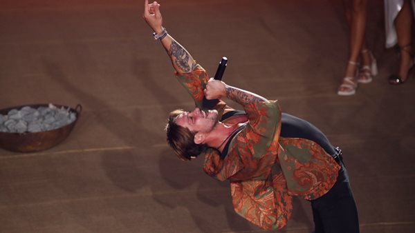 Ακου το διαχρονικό τραγούδι "Λιωμένο Παγωτό" στο Λάμψη 92.3!