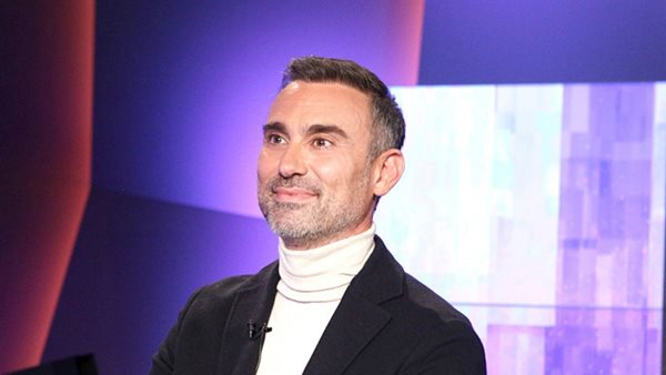 Γιώργος Καπουτζίδης: "Δεν μπορείς να θες να πιάσεις το χέρι στον σύντροφό σου και να κινδυνεύεις να φας ξύλο ή να σε βρίσουν"