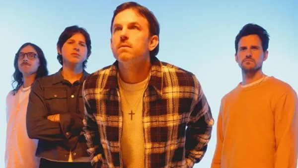 Διθυραμβικές κριτικές για το νέο άλμπουμ των Kings Of Leon με τίτλο "Can We Please Have Fun"!
