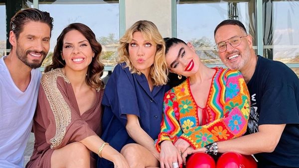 GNTM - Η νέα κριτική επιτροπή ποζάρει για πρώτη φορά μαζί