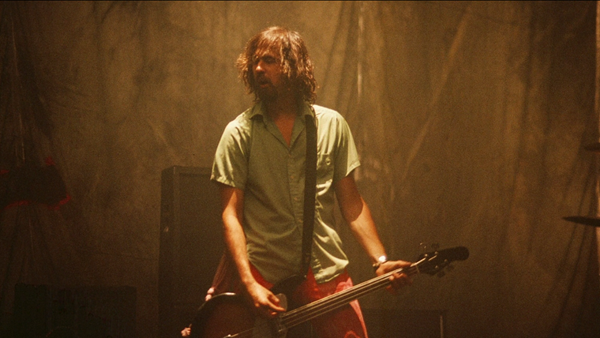 Ο Krist Novoselic των Nirvana επικροτεί τον Trump