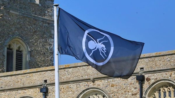 Χιλιάδες fans στην κηδεία του Keith Flint